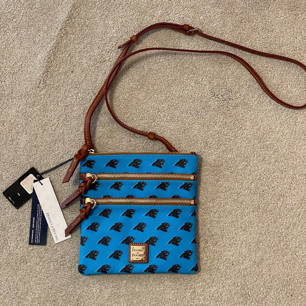 NWT Dooney & Bourke Triple Zip Crossbody